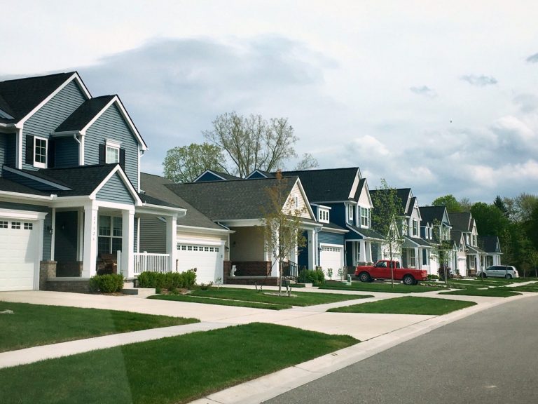 row-of-neighborhood-houses